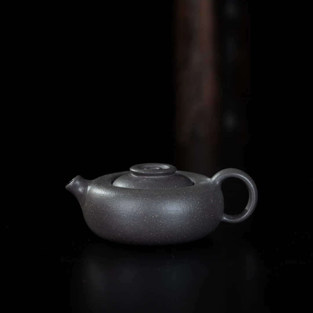 9.19珽珽茶器【砂界人文】同心圈钮 沈佳宜 手磨青灰段泥 130cc