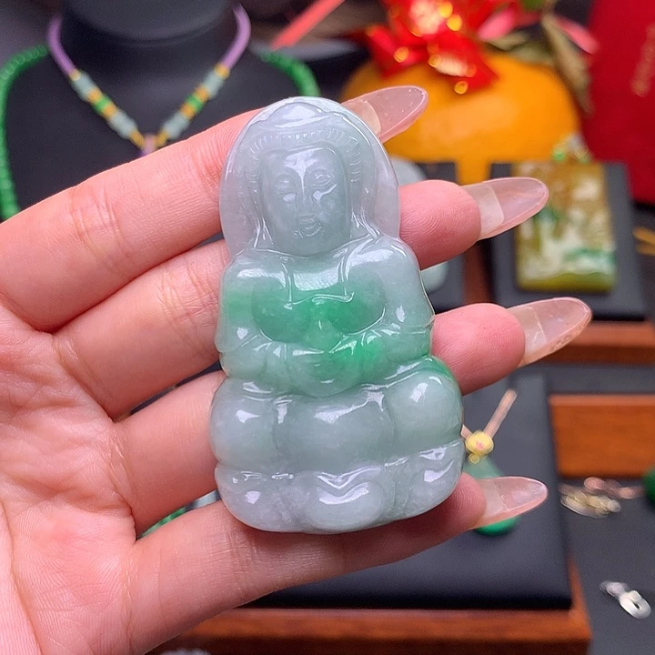 翡翠颈饰未镶嵌观音