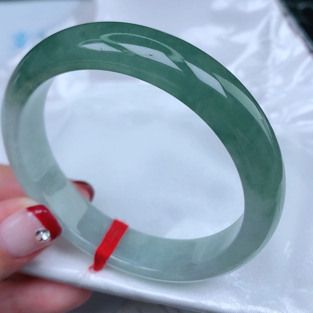 翡翠手镯未镶嵌天然