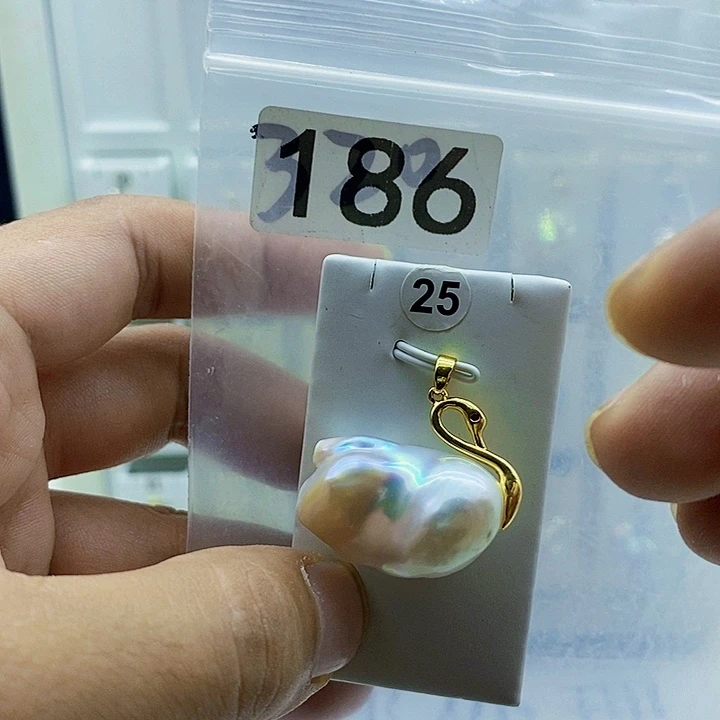 淡水珍珠合金颈饰