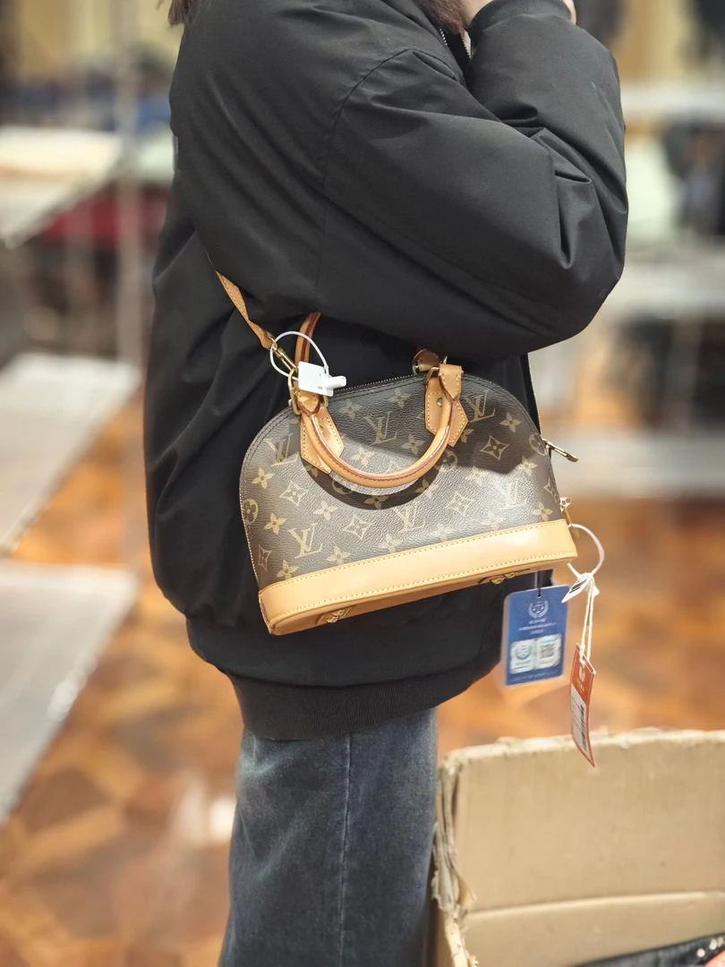 99新 LouisVuitton/路易威登 老花贝壳包BB/YX01307513/7513