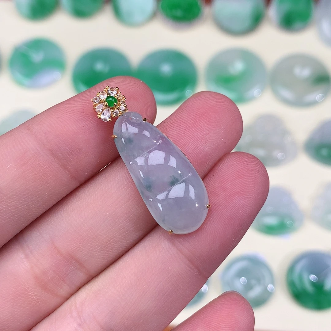 颈饰未镶嵌翡翠吊坠