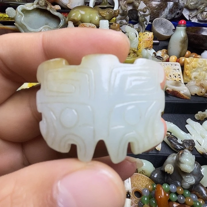 颈饰未镶嵌和田玉