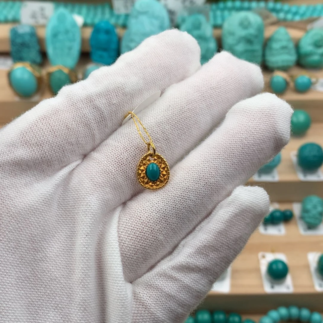 绿松石配饰18K金镶嵌