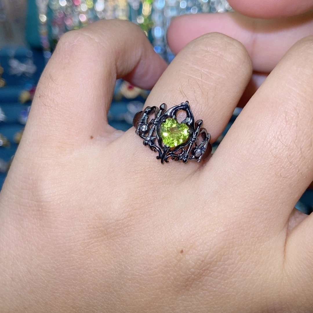 橄榄石银S925镶嵌戒指