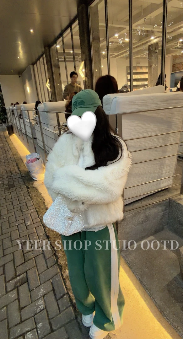 YEER·SHOP【富家千金~】爷儿冬季新款矜贵白色托斯卡纳皮毛一体外套