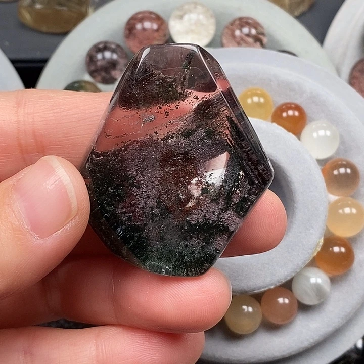 解***锁紫晶未镶嵌颈饰水晶