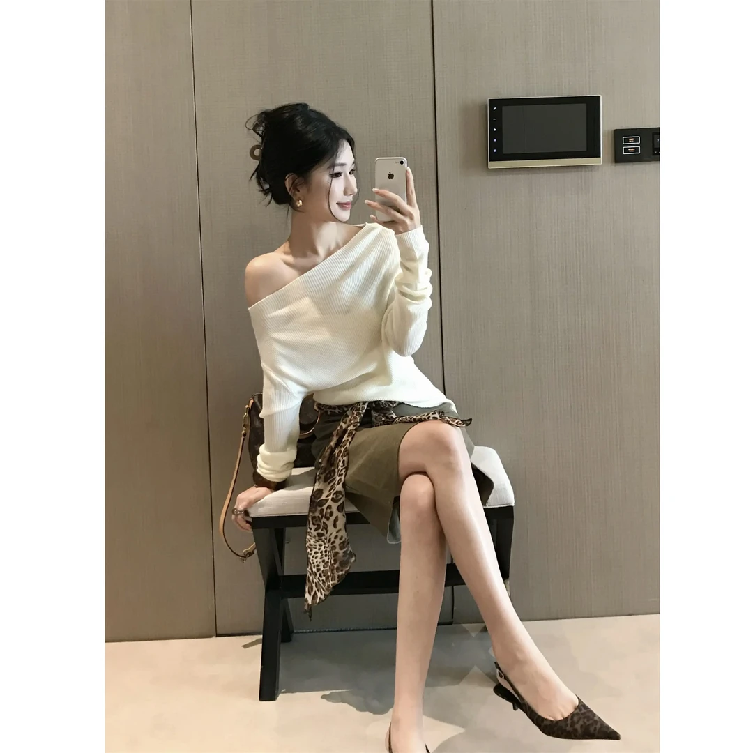 气质名媛套装女秋款古早性感斜肩针织衫直筒半身短裙包臀裙两件套