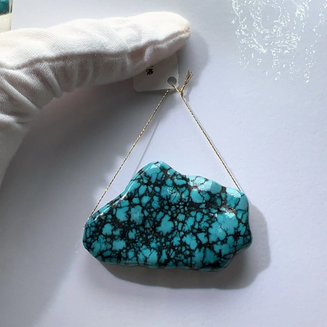 绿松石未镶嵌挂件