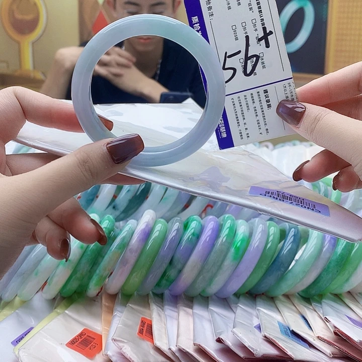 翡翠未镶嵌手镯qqe