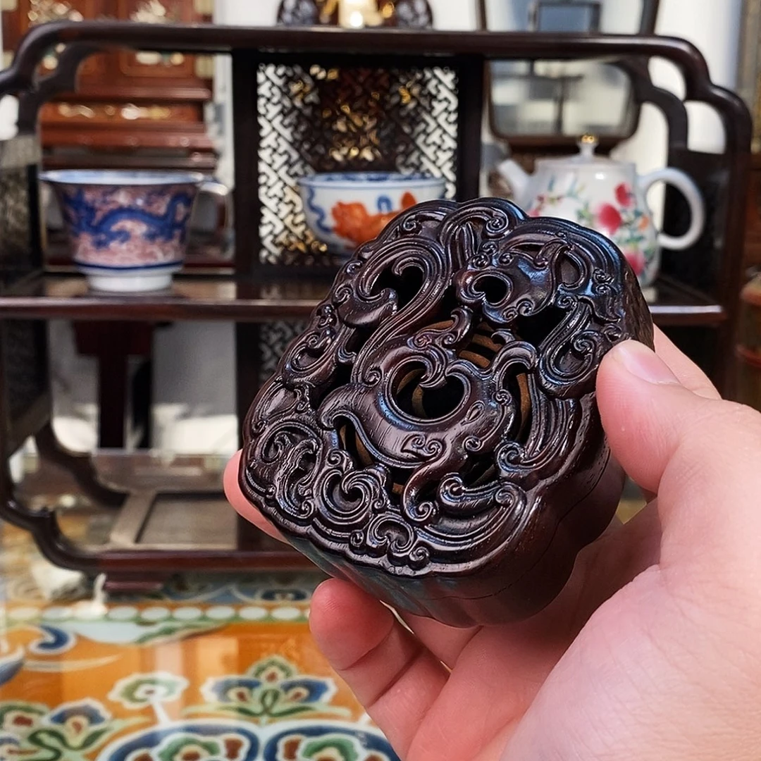 红酸枝木类成套家具大红酸枝香盒