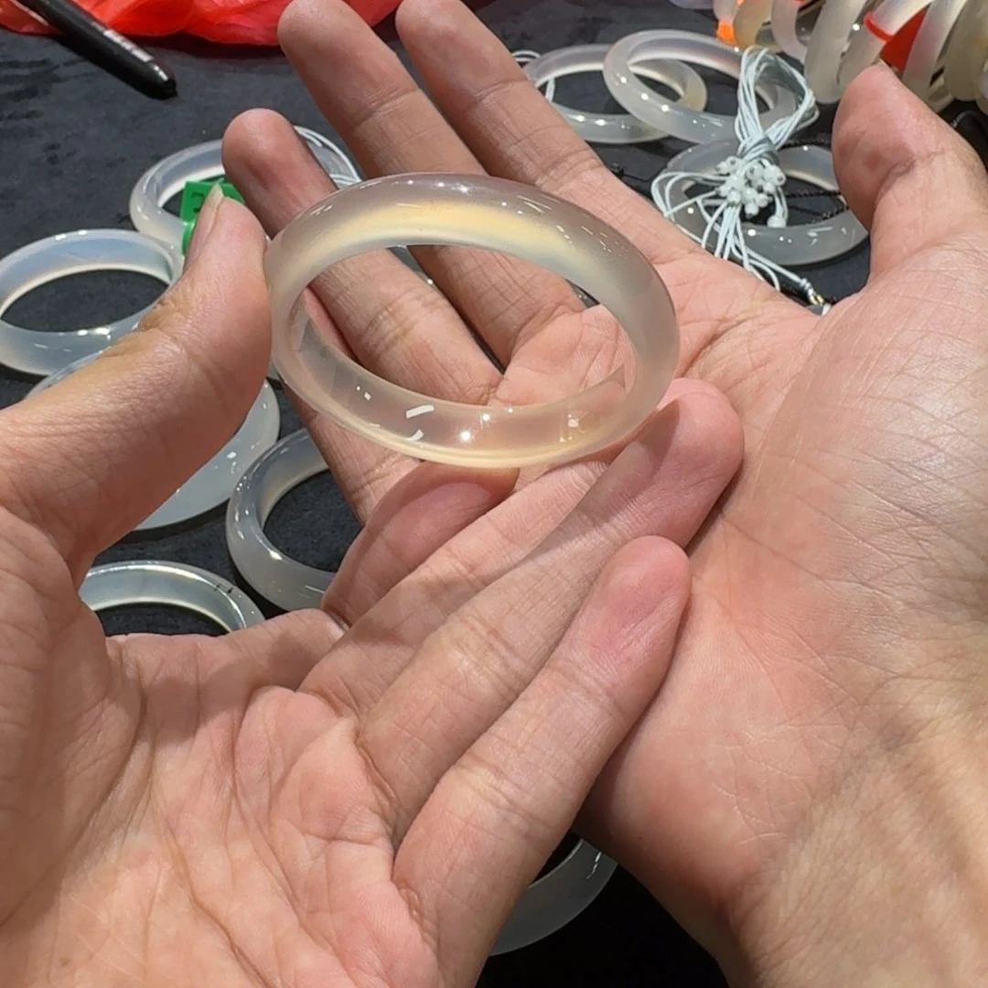 玛瑙/玉髓手镯未镶嵌08