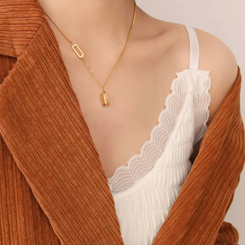 钛钢项链 不掉色钛钢金色方块项链新款设计感高级锁骨链气质颈链