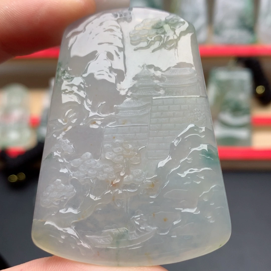龍***颈饰未镶嵌翡翠山水