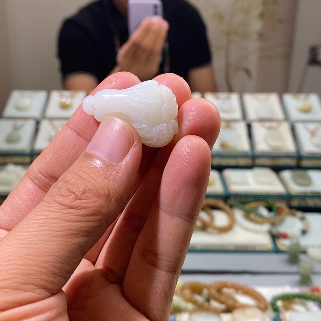 颈饰未镶嵌和田玉