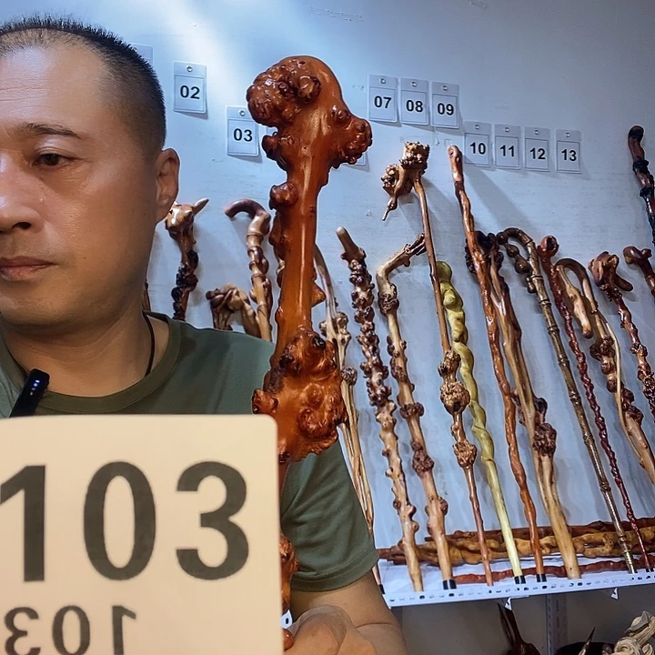 梦***大叶紫檀（黑酸枝木类）