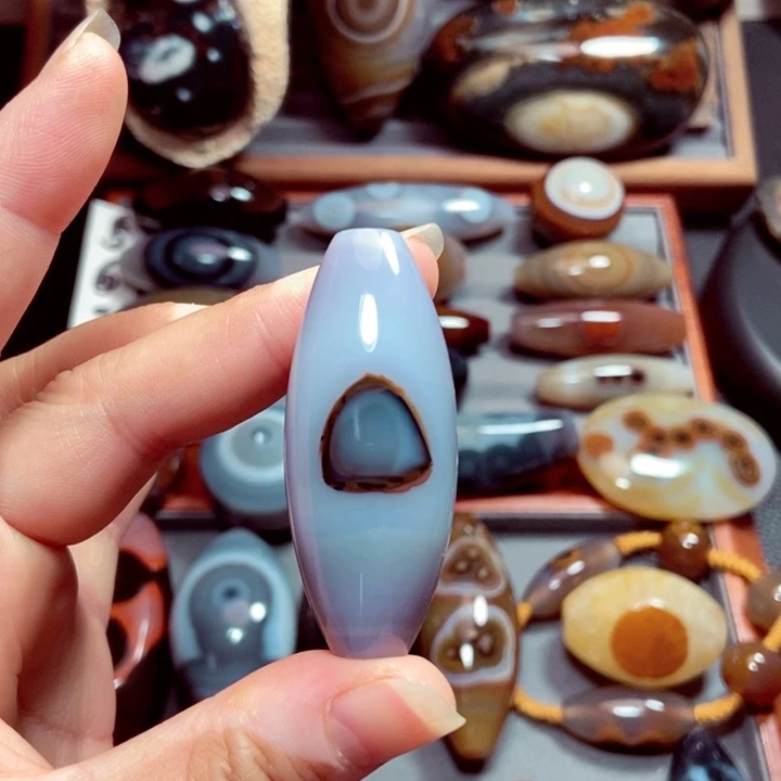 未镶嵌玛瑙/玉髓珠宝奇石
