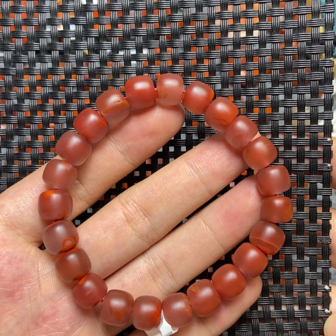 张***珉手串未镶嵌南红玛瑙9+’mm