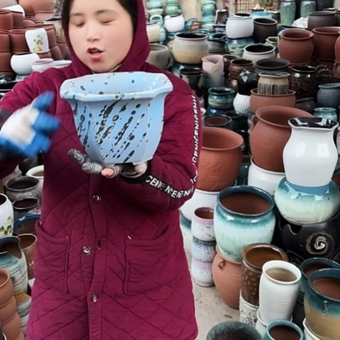 口21高15瑕疵盆子。