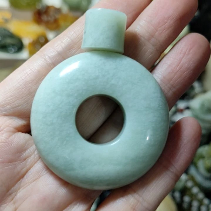 岫玉未镶嵌平安扣
