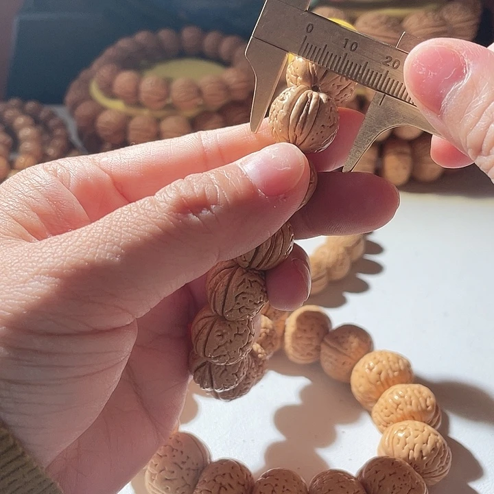 胖***张桃核吊坠桃核手串玲珑塔15