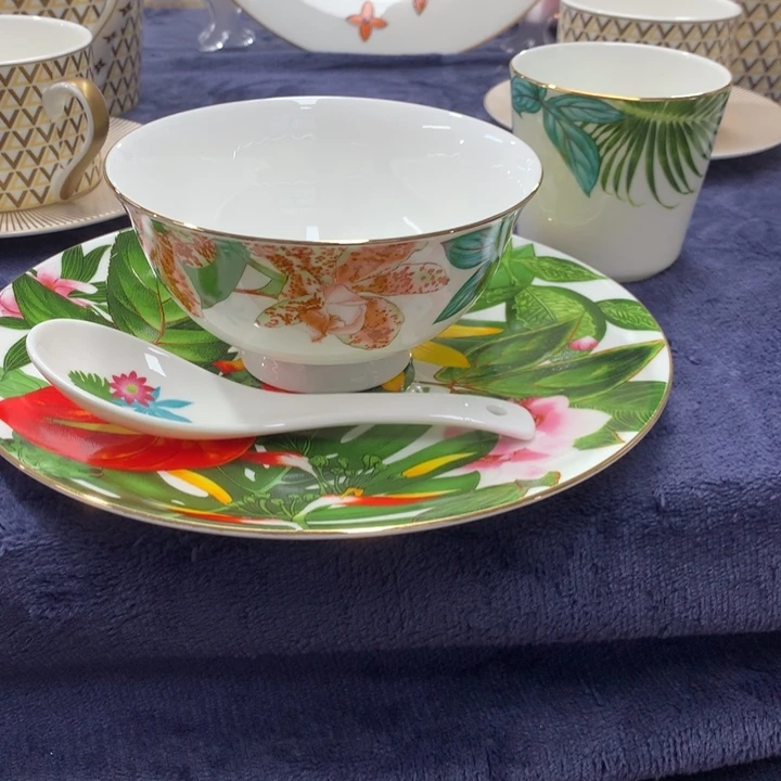 瓷片全套的小卡都有