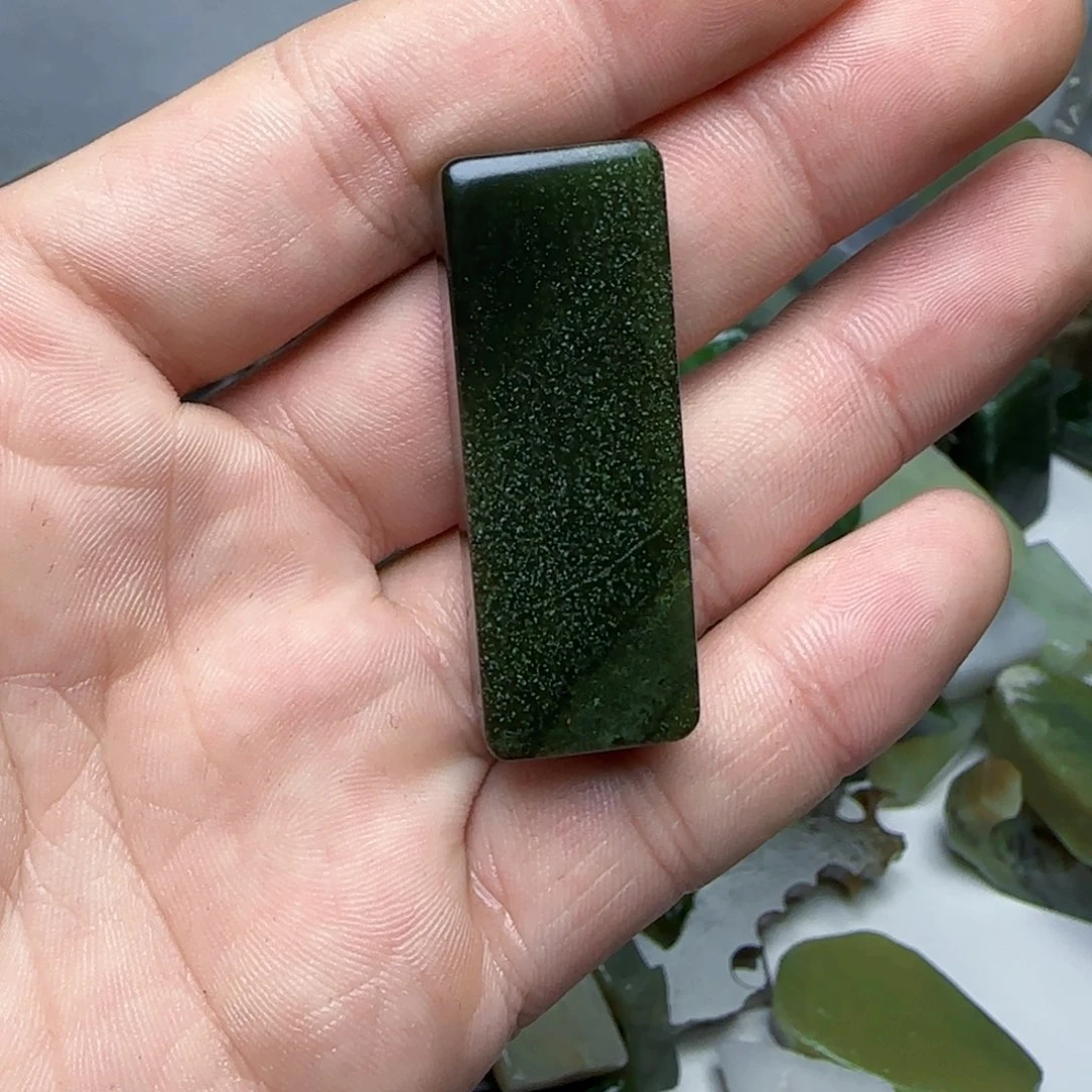 和田玉未镶嵌珠宝半成品