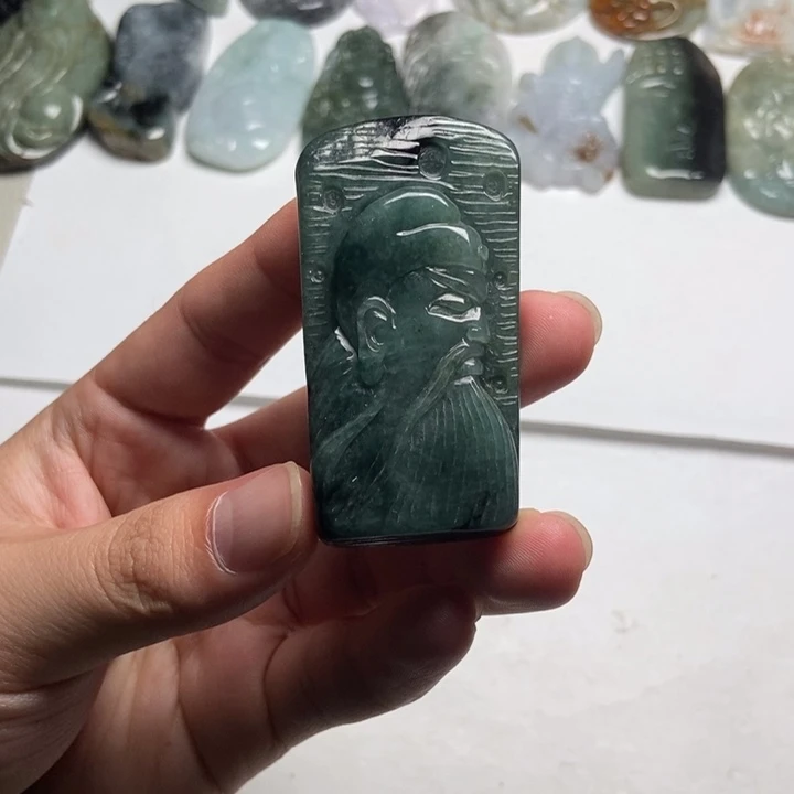 翡翠未镶嵌颈饰关公22