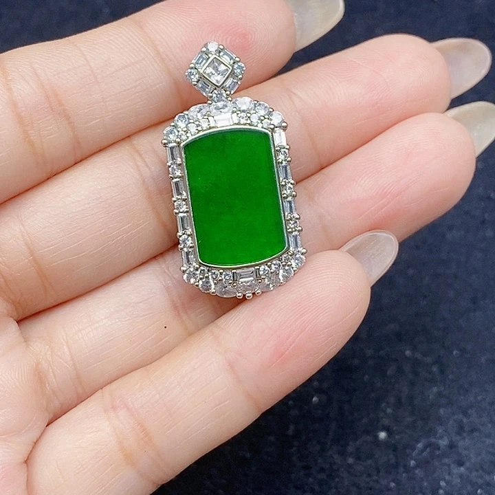 颈饰未镶嵌翡翠翡翠无事牌