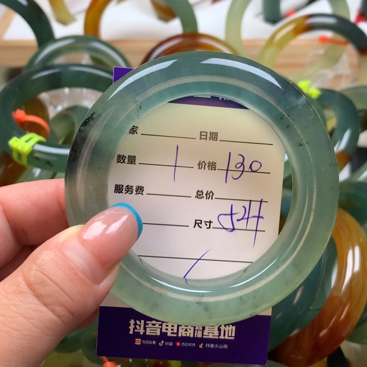 未镶嵌岫玉手镯手