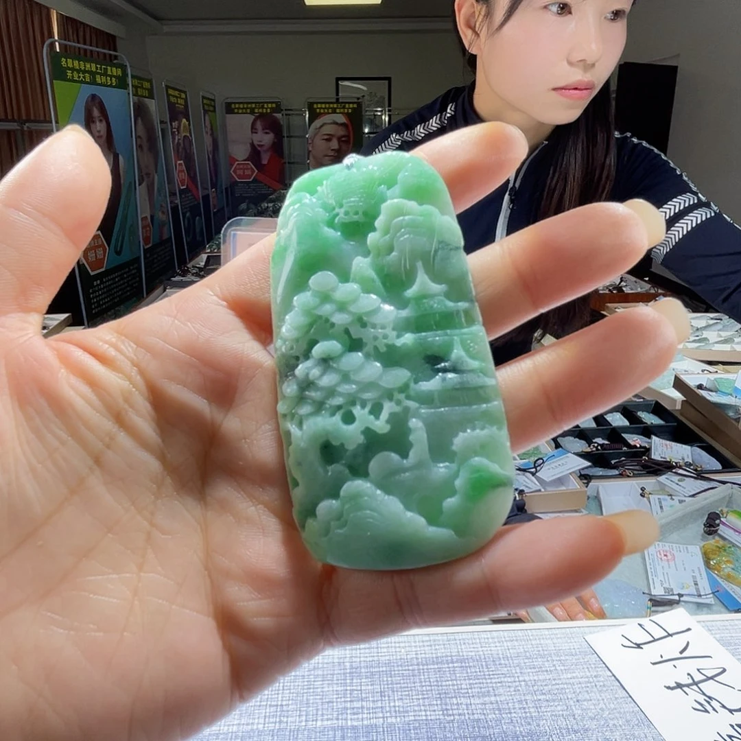 翡翠戒指未镶嵌一个