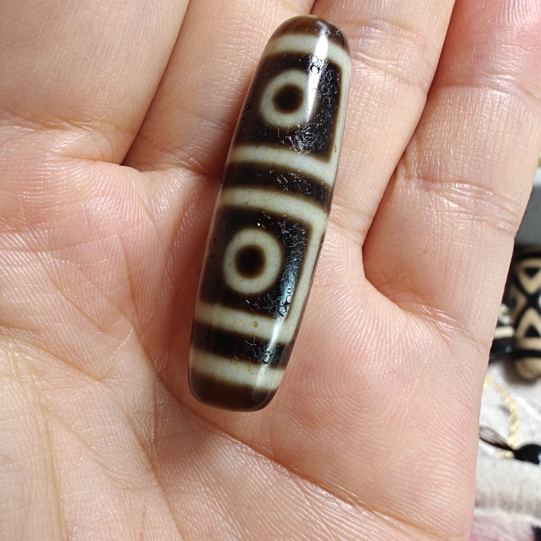 牙黄地门四眼手链