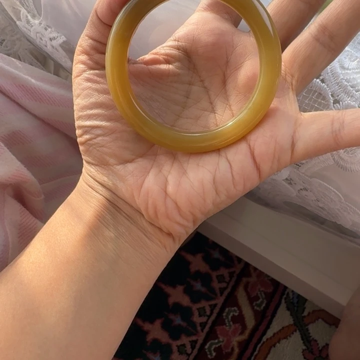 ****ʔ和田玉（糖玉）未镶嵌手镯