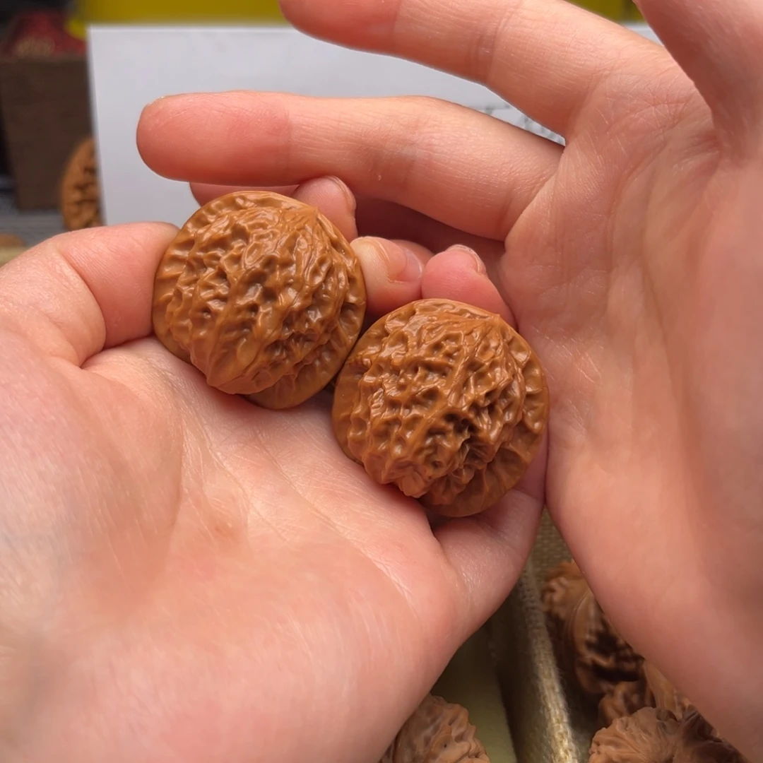 文玩核桃吊坠34瓷娃娃