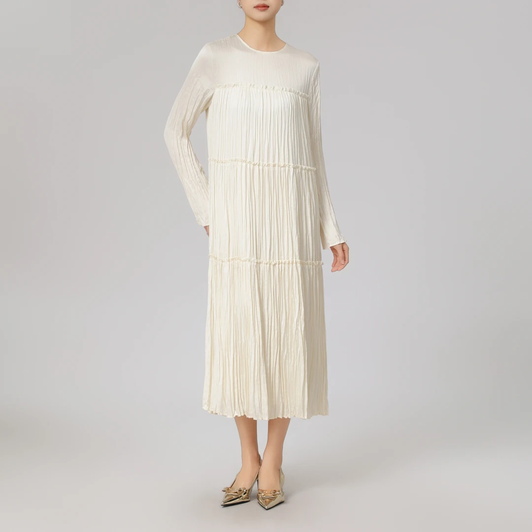 AMASS/阿玛施时尚宽松遮肉圆领气质压褶长袖纯色连衣裙5500445