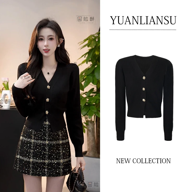 YUANLIANSU/圆脸酥【星落浅湾】秋冬法式小香风黑色长袖显瘦针织衫