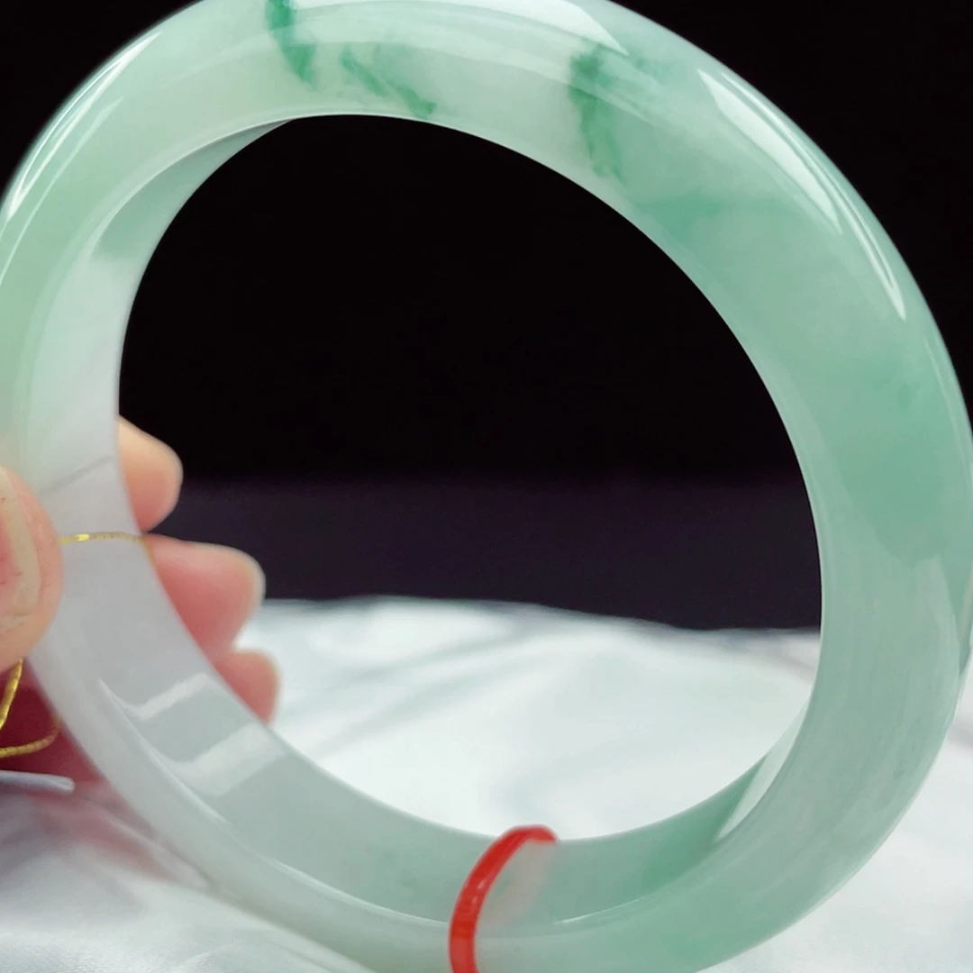 【闪购商品】未镶嵌手镯翡翠56圈826