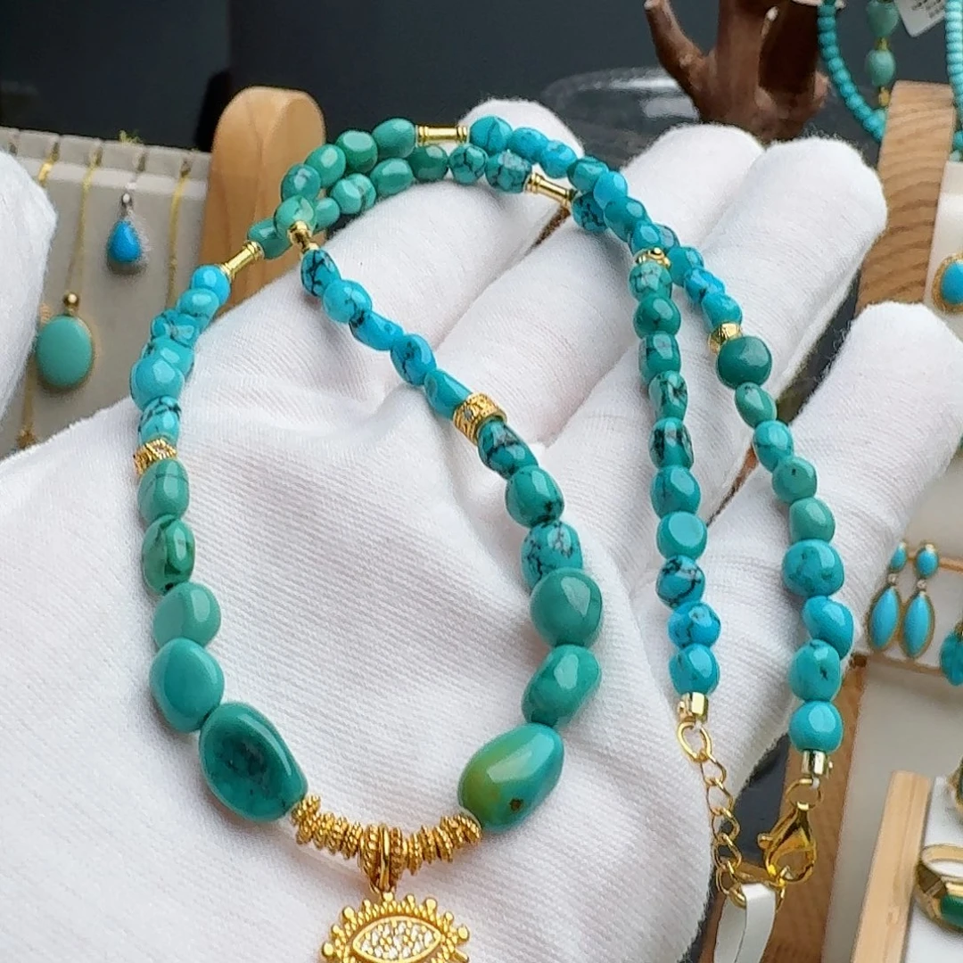 绿松石未镶嵌珠宝奇石