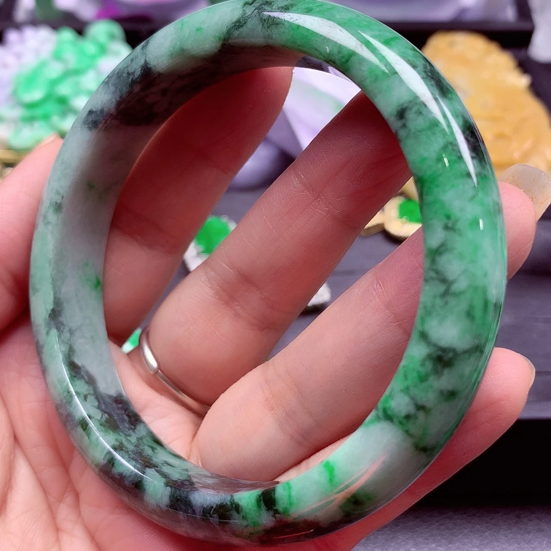 翡翠未镶嵌手镯翡翠