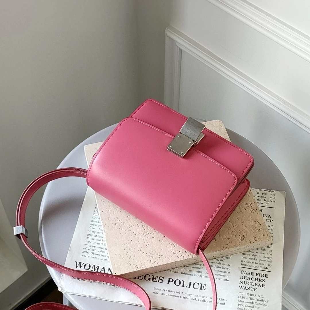 95新 Celine/思琳 AZUL-Celine 树莓粉银扣box小号豆腐包39692