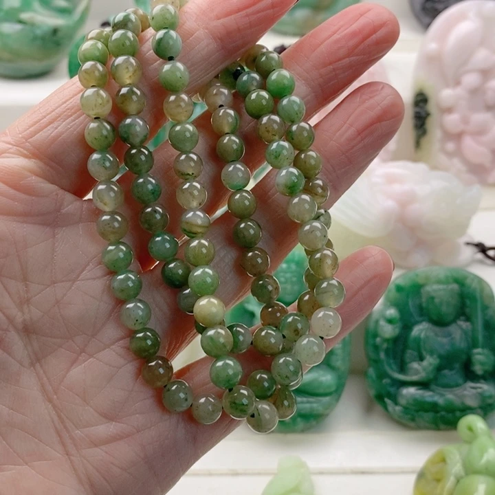 独山玉未镶嵌颈饰