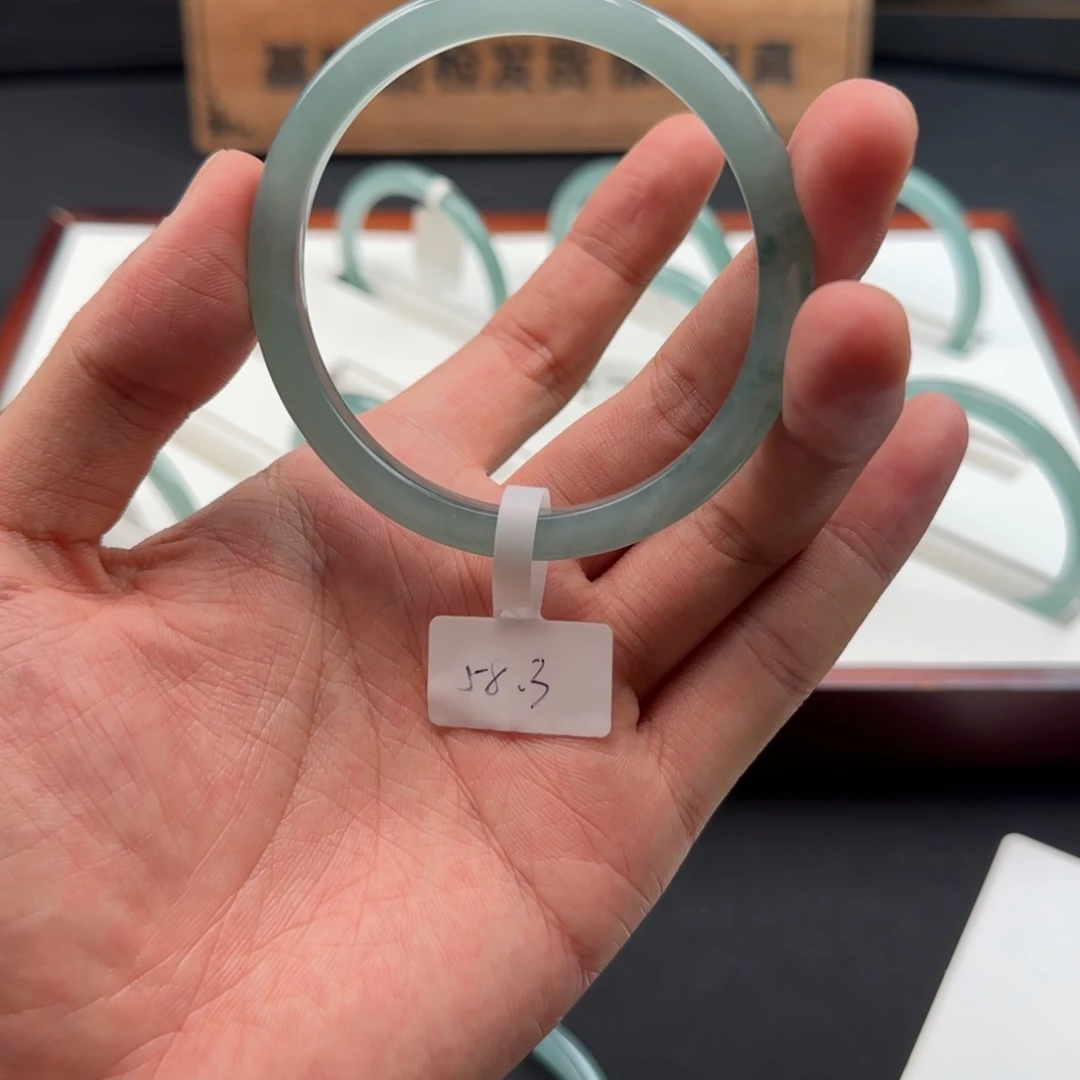 轻***粥翡翠未镶嵌手镯58.3