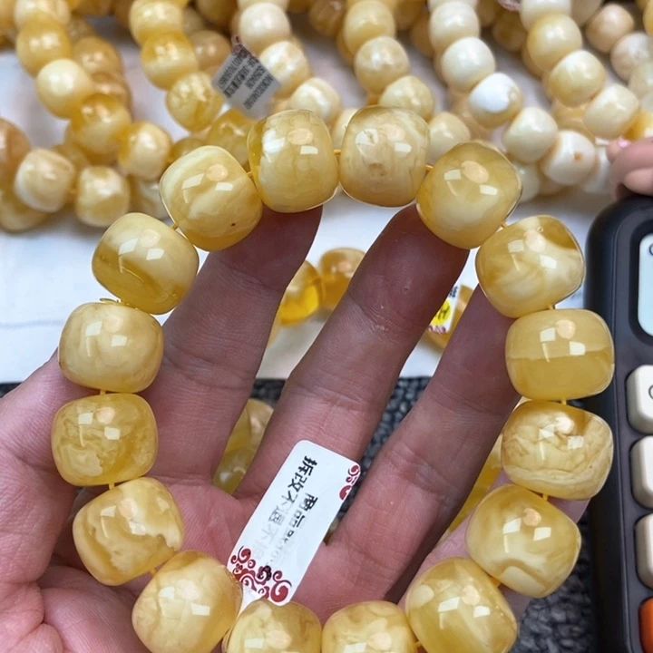 琥珀未镶嵌珠宝奇石8