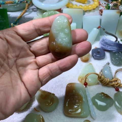 未镶嵌手链和田玉向**?