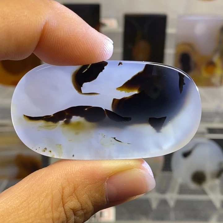 玛瑙/玉髓颈饰未镶嵌