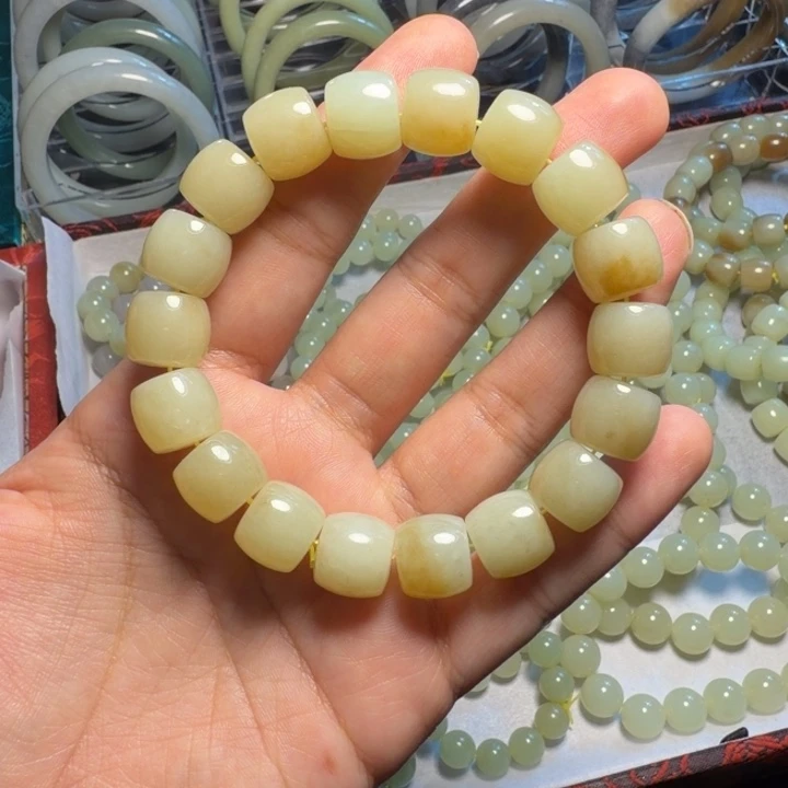 和田玉（糖玉）未镶嵌手链