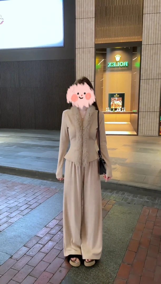 秋冬新款温柔姐系V领老钱感毛毛领收腰上衣百搭直筒裤套装女