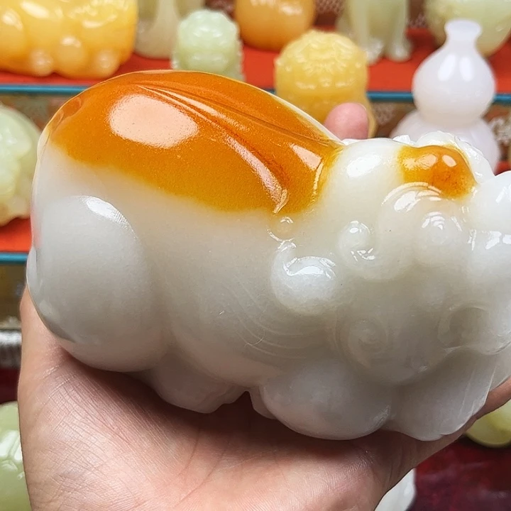z***t石材新疆山料貔貅摆件