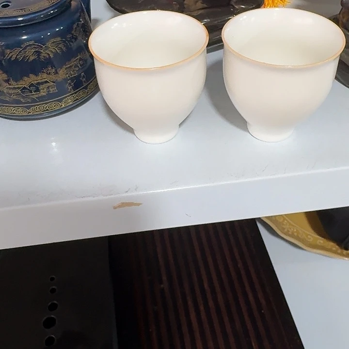 主人杯一个，瓷。。。。