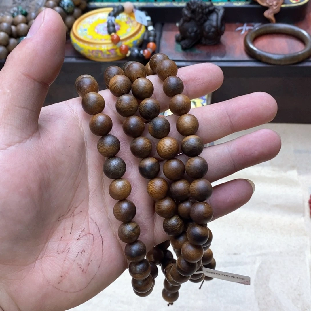 大叶紫檀（黑酸枝木类）